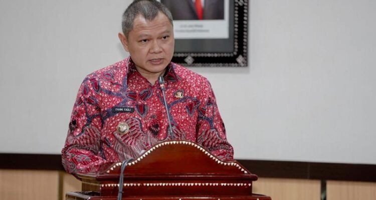 Bupati Paser Fahmi Fadli