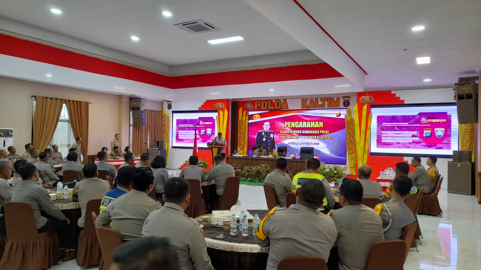 Kakorbinmas Baharkam Polri Irjen Pol Hary Sudwijanto melaksanakan kegiatan Asistensi Evaluasi Katpuan dan Binev Bhabinkamtibmas di Mapolda Kaltim.