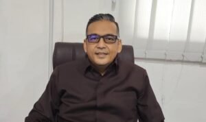 Ketua Komisi I Hendrawan Putra