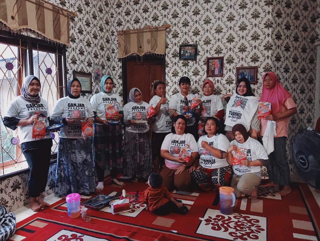 Kegiatan pelatihan warga Kukar oleh sukarelawan Mak Ganjar.