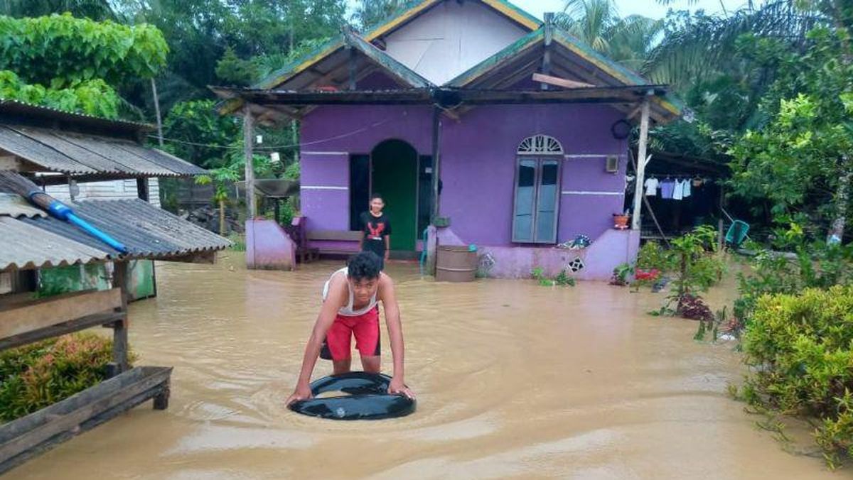 Banjir.