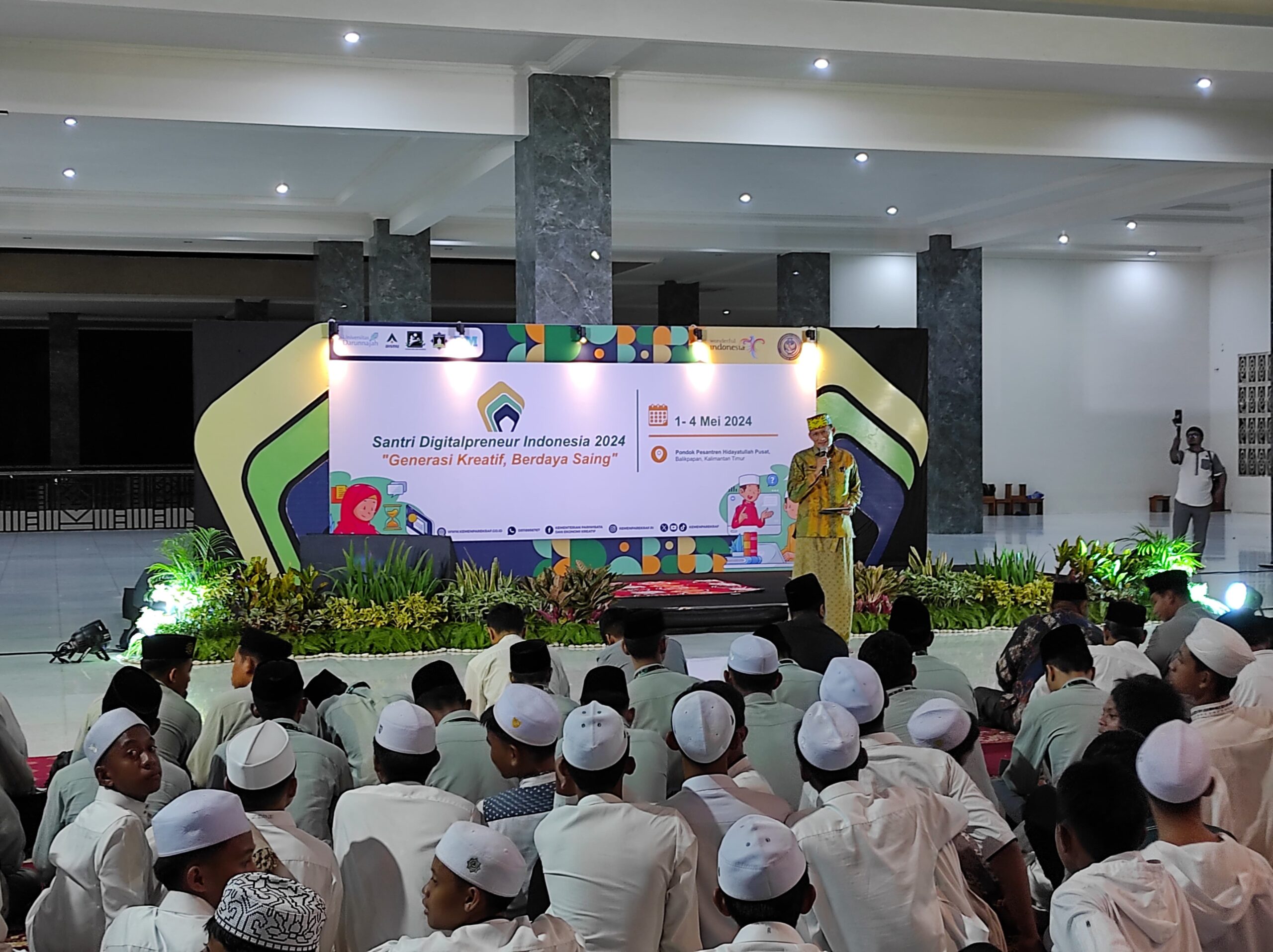 Santri Digitalpreneur Indonesian 2024, Sandiaga Uno Ingin Santri ...