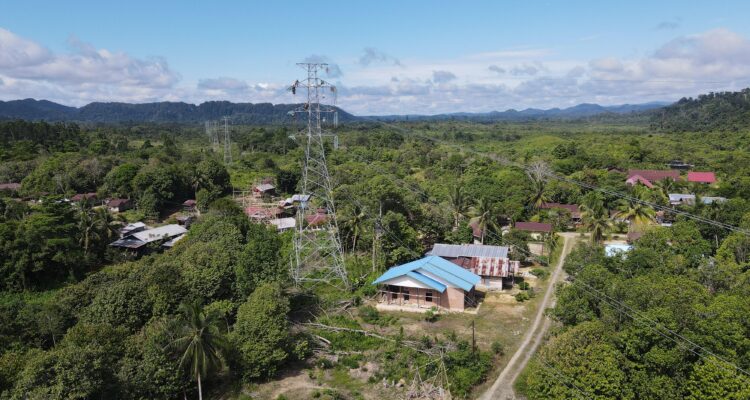 PLN UIP bersama BPN Kabupaten Bulungan lakukan pengukuran sertifikasi aset tanah pada SUTT 150 kv Tanjung Redeb -Tanjung Selor - Tideng Pale.