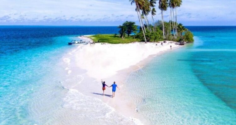 74522356-466542297605727-6223740678937949885-n-5983c21774b431e07d7b266bcc5744e3_600x400 Salah satu destinasi wisata di Kabupaten Berau. (ist/net)