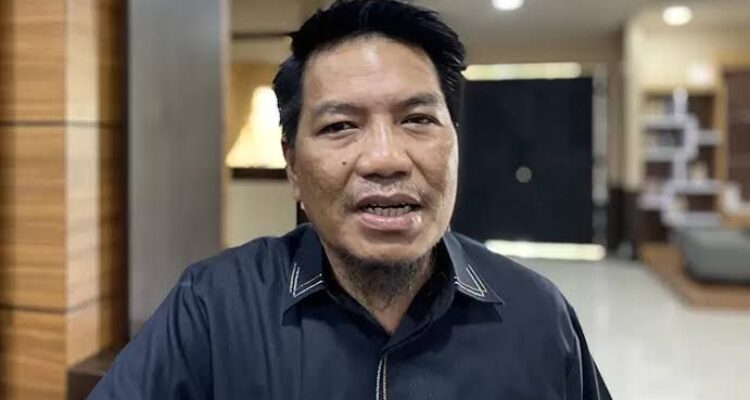 Anggota DPRD Berau, Peri Kombong.