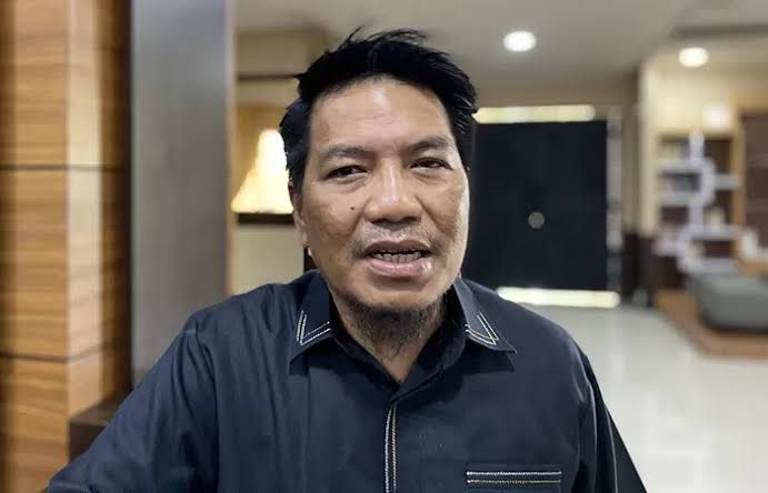 Anggota DPRD Berau, Peri Kombong.