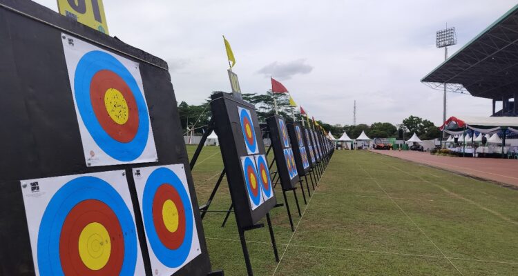 Suasana Kejurnas Panahan di Gor Kadrie Oening saat Isoma.