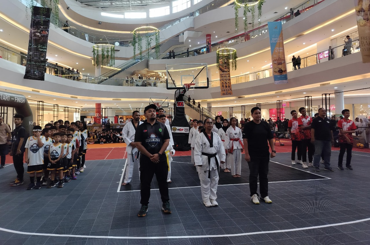 Pelatih Akademi Bola Basket Dispora Kaltim, Andaz Hermana.