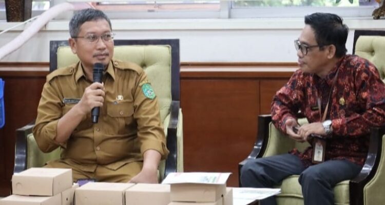Pada Selasa (12/11/2024), rombongan dari P3DN Kabupaten Paser yang dipimpin oleh Kepala Dinas Ketahanan Pangan, Taharuddin, melakukan kunjungan kerja langsung ke Tenggarong.